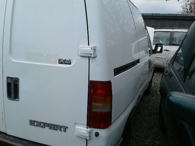 bontott PEUGEOT EXPERT Jobb hátsó Kerékagy