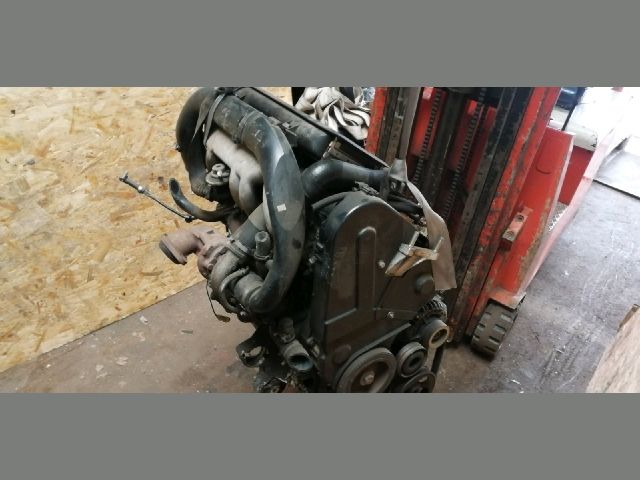 bontott PEUGEOT EXPERT Motor (Fűzött blokk hengerfejjel)