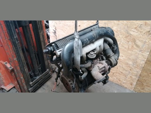 bontott PEUGEOT EXPERT Motor (Fűzött blokk hengerfejjel)