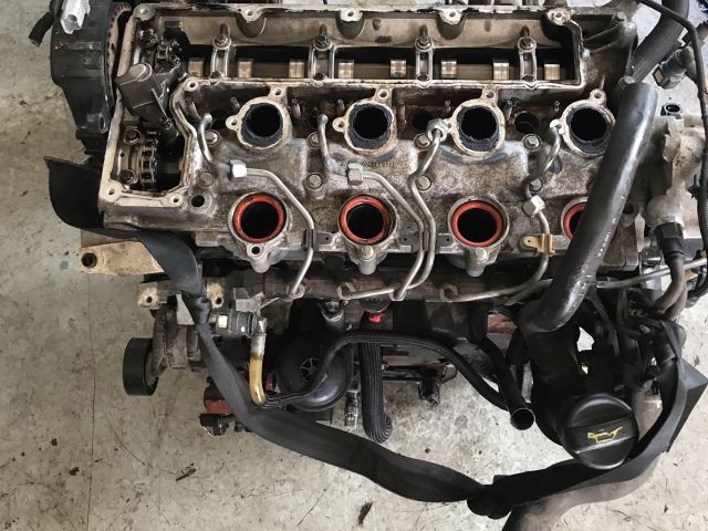 bontott PEUGEOT EXPERT Motor (Fűzött blokk hengerfejjel)