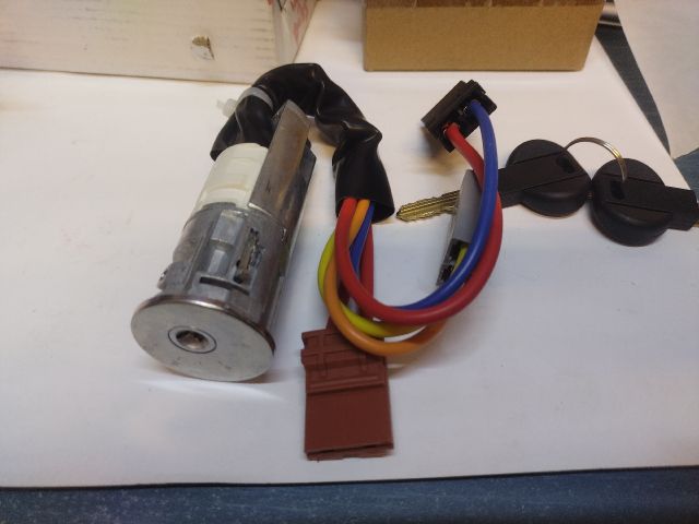 bontott PEUGEOT EXPERT Gyújtáskapcsoló Házzal