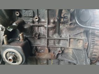 bontott PEUGEOT EXPERT Motor (Fűzött blokk hengerfejjel)