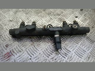 bontott PEUGEOT EXPERT Porlasztó Sor / Híd