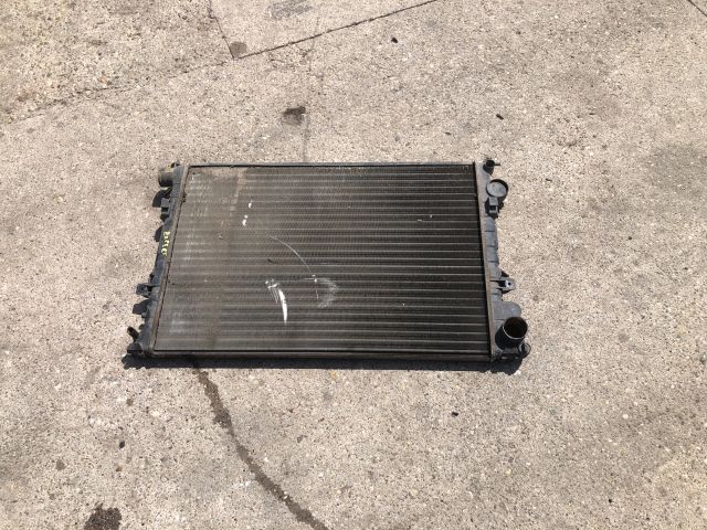 bontott PEUGEOT EXPERT Vízhűtő Radiátor (Klímás)