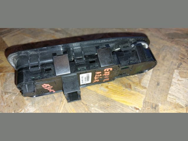 bontott PEUGEOT EXPERT Bal első Ablakemelő Kapcsoló