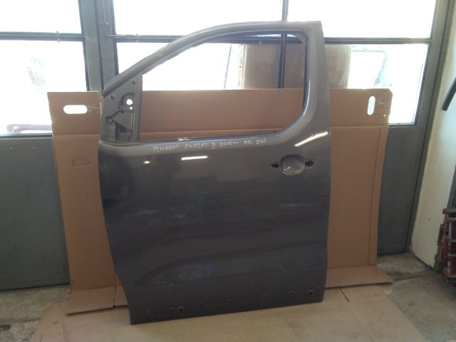 bontott PEUGEOT EXPERT Bal első Ajtó (Üres lemez)