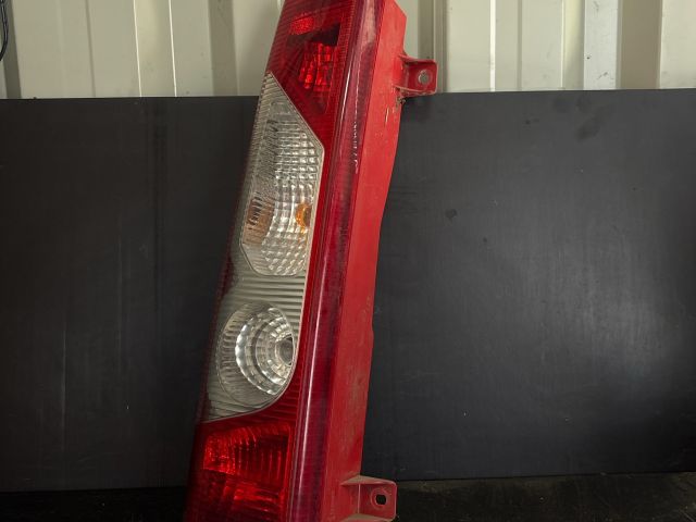 bontott PEUGEOT EXPERT Bal Hátsó Lámpa