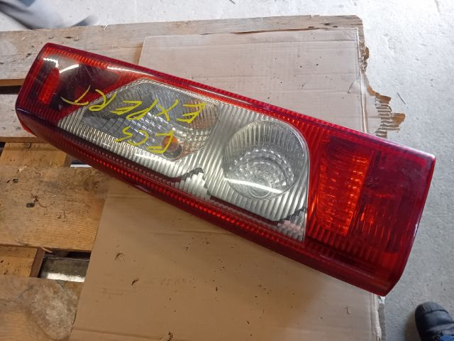 bontott PEUGEOT EXPERT Bal Hátsó Lámpa