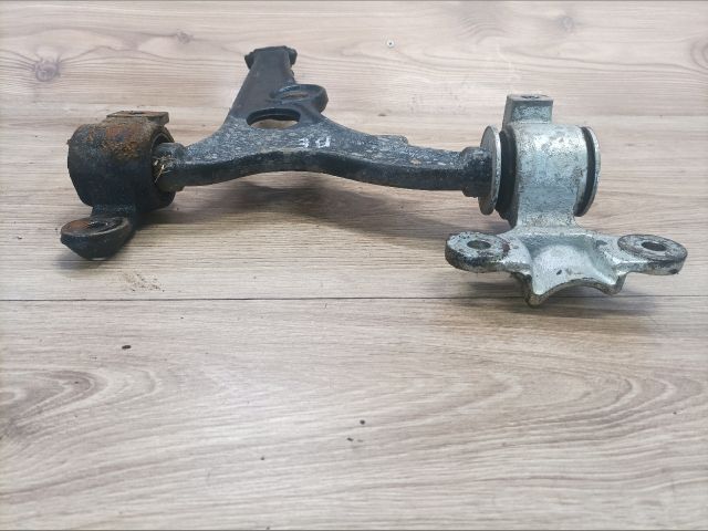 bontott PEUGEOT EXPERT Bal Lengőkar Tartó