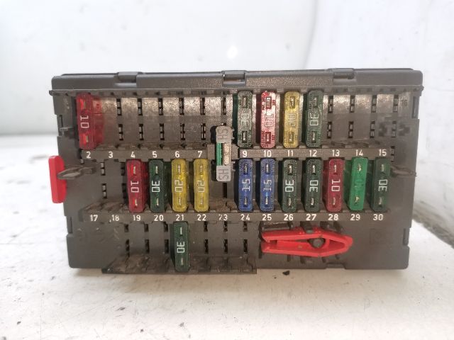 bontott PEUGEOT EXPERT Biztosítéktábla Utastér