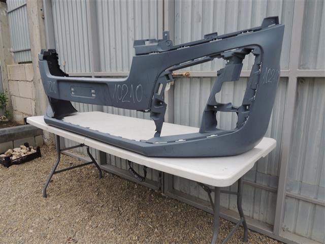 bontott PEUGEOT EXPERT Első Lökhárító (Részeivel)