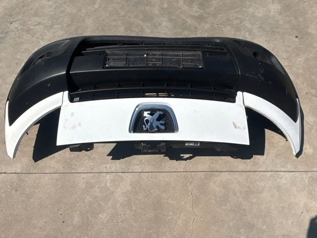 bontott PEUGEOT EXPERT Első Lökhárító (Üresen)