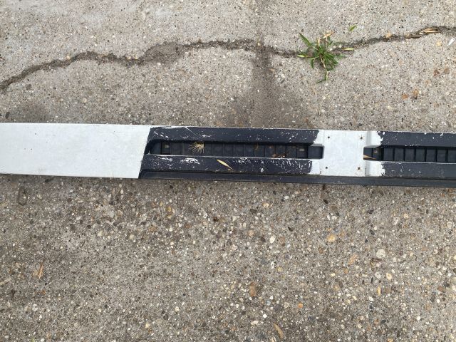 bontott PEUGEOT EXPERT Hűtőrács