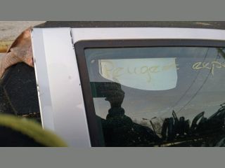 bontott PEUGEOT EXPERT Jobb első Ajtó (Részeivel)