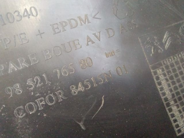 bontott PEUGEOT EXPERT Jobb első Dobbetét (Kerékjárati, Műanyag)