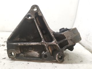 bontott PEUGEOT EXPERT Jobb első Féltengely Tartó