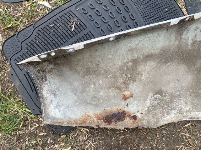 bontott PEUGEOT EXPERT Jobb első Sárvédő