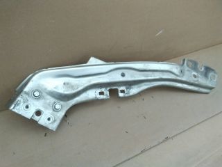 bontott PEUGEOT EXPERT Jobb Fényszóró Tartó