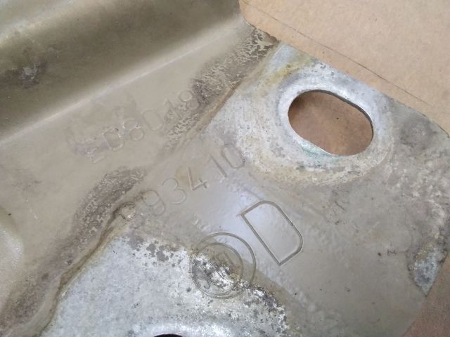 bontott PEUGEOT EXPERT Jobb Fényszóró Tartó