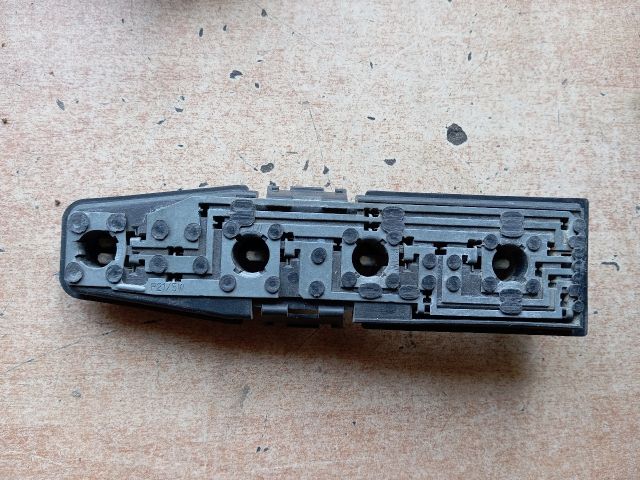 bontott PEUGEOT EXPERT Jobb Hátsó Lámpa Foglalat