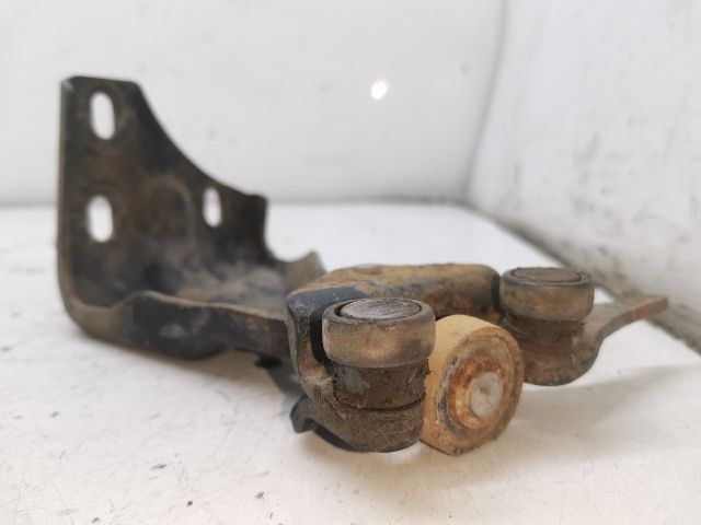 bontott PEUGEOT EXPERT Tolóajtó Sín Görgő