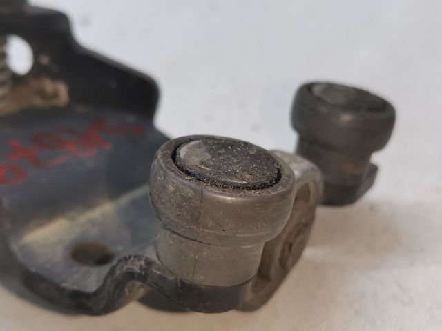 bontott PEUGEOT EXPERT Tolóajtó Sín Görgő