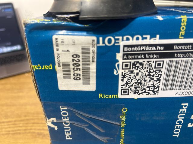 bontott PEUGEOT J5 Jobb Fényszóró