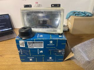 bontott PEUGEOT J5 Jobb Fényszóró