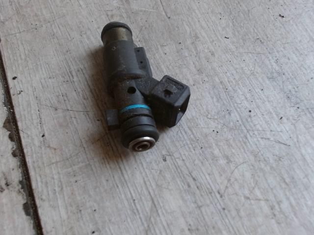 bontott PEUGEOT PARTNER Porlasztó (1 db)