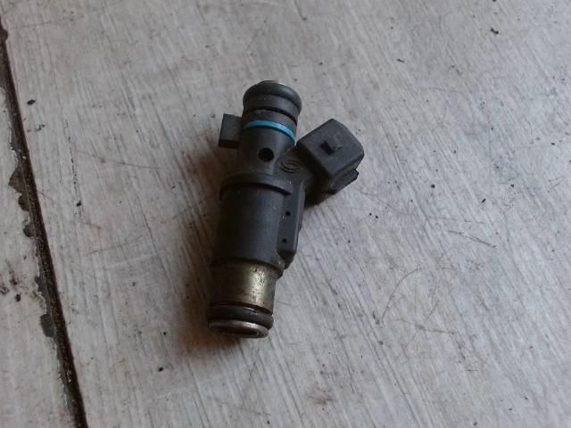 bontott PEUGEOT PARTNER Porlasztó (1 db)