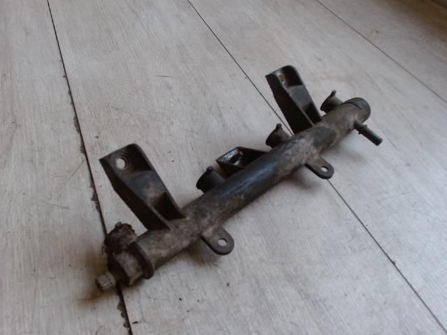 bontott PEUGEOT PARTNER Porlasztó Sor / Híd