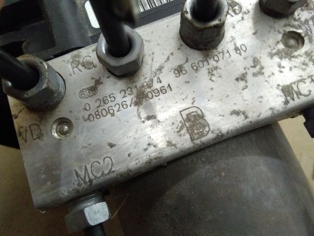 bontott PEUGEOT PARTNER ABS Kocka