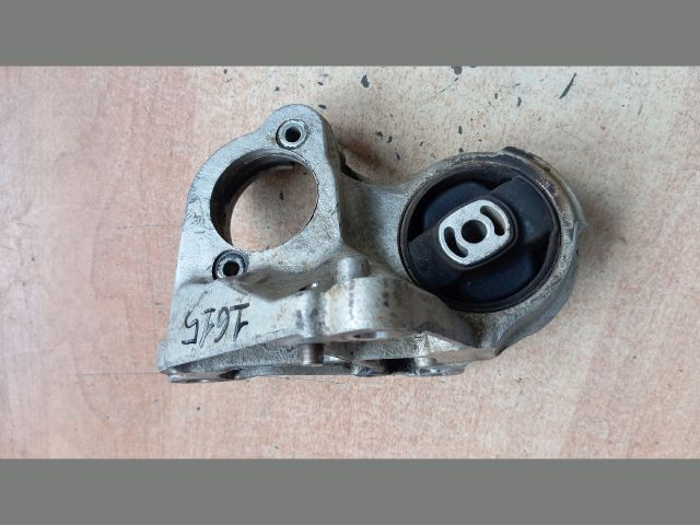 bontott PEUGEOT PARTNER Motor Tartó Bak (Fém)