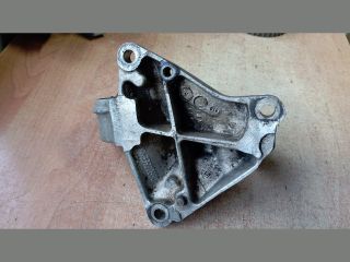 bontott PEUGEOT PARTNER Motor Tartó Bak (Fém)