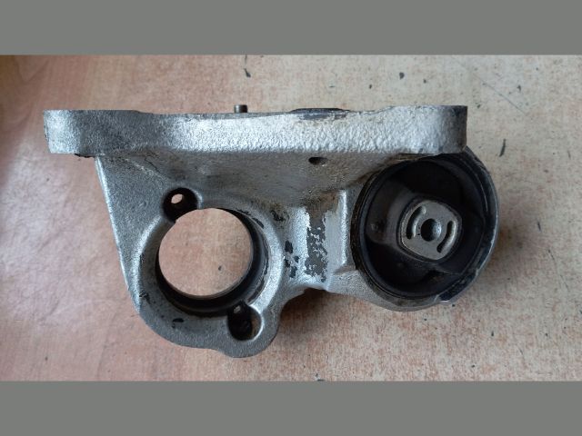 bontott PEUGEOT PARTNER Motor Tartó Bak (Fém)