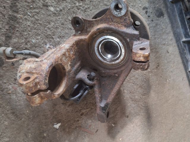 bontott PEUGEOT PARTNER Bal első Csonkállvány Kerékaggyal