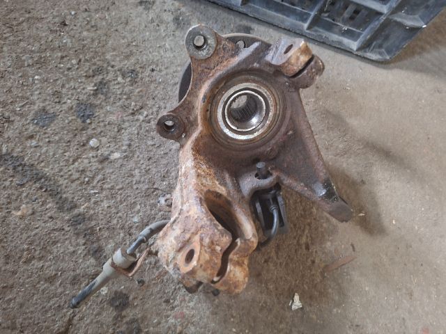 bontott PEUGEOT PARTNER Bal első Csonkállvány Kerékaggyal