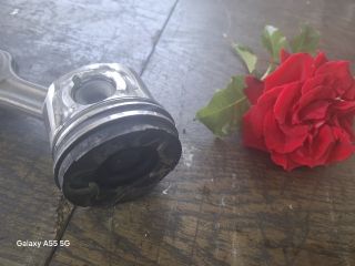 bontott PEUGEOT PARTNER Dugattyú és Hajtókar