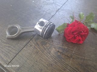 bontott PEUGEOT PARTNER Dugattyú és Hajtókar