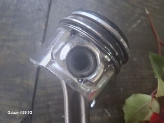 bontott PEUGEOT PARTNER Dugattyú és Hajtókar