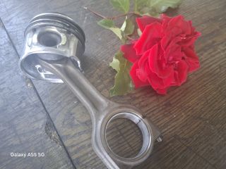 bontott PEUGEOT PARTNER Dugattyú és Hajtókar