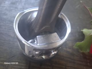 bontott PEUGEOT PARTNER Dugattyú és Hajtókar