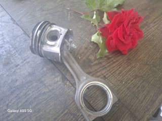 bontott PEUGEOT PARTNER Dugattyú és Hajtókar