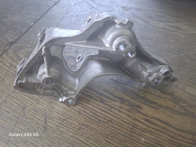 bontott PEUGEOT PARTNER Generátor Tartó Bak