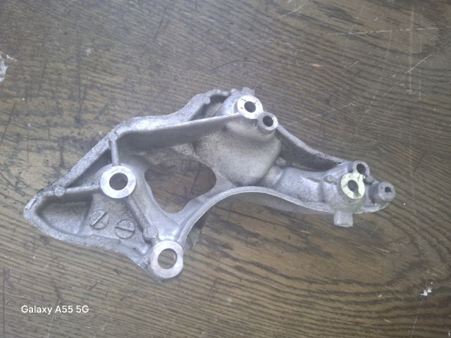 bontott PEUGEOT PARTNER Generátor Tartó Bak