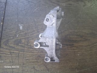 bontott PEUGEOT PARTNER Generátor Tartó Bak