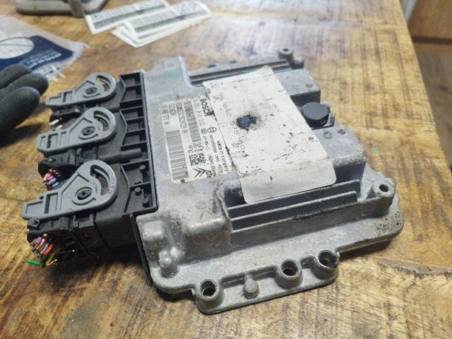 bontott PEUGEOT PARTNER Motorvezérlő