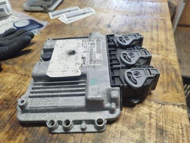 bontott PEUGEOT PARTNER Motorvezérlő