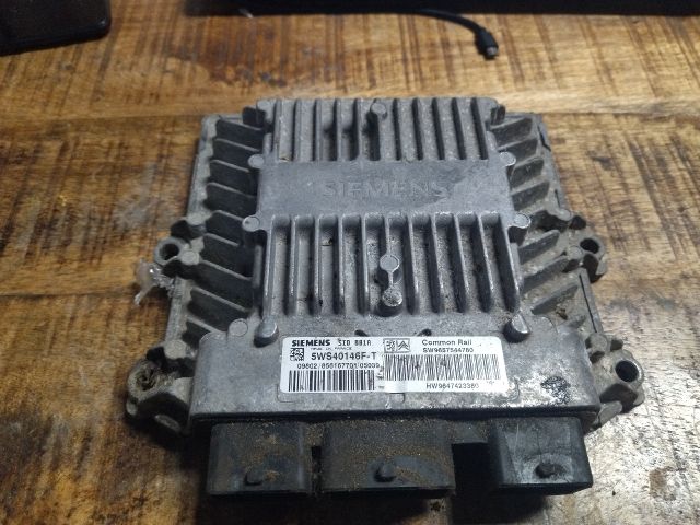 bontott PEUGEOT PARTNER Motorvezérlő