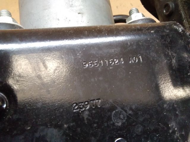 bontott PEUGEOT PARTNER ABS Kocka